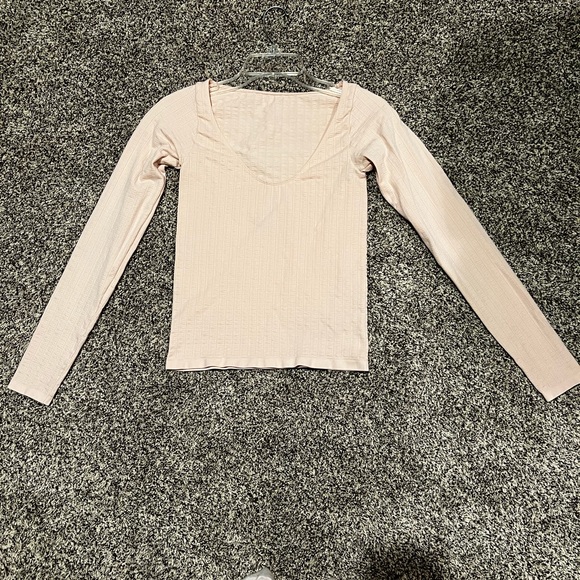 Anthropologie fitted long sleeve - Picture 2 of 3